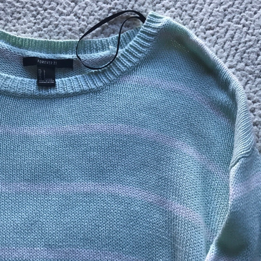 FOREVER 21 SWEATER